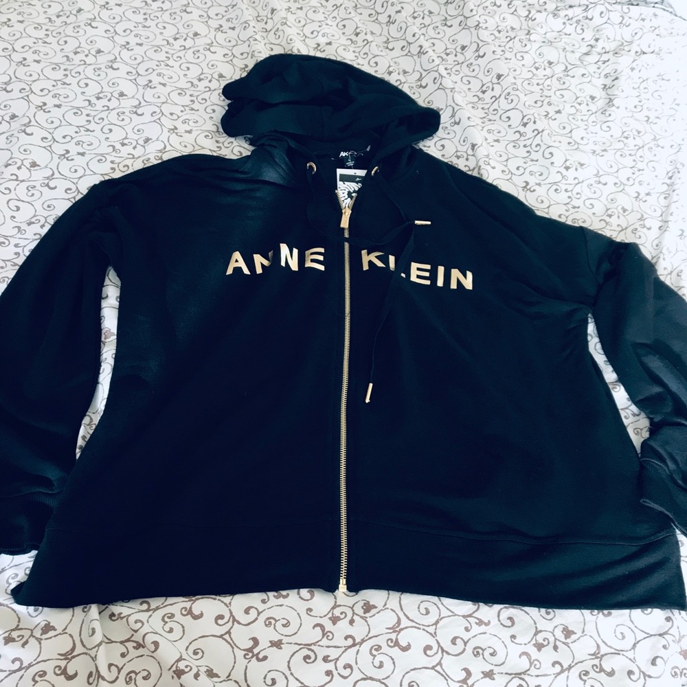 NWT Anne Klein zip up